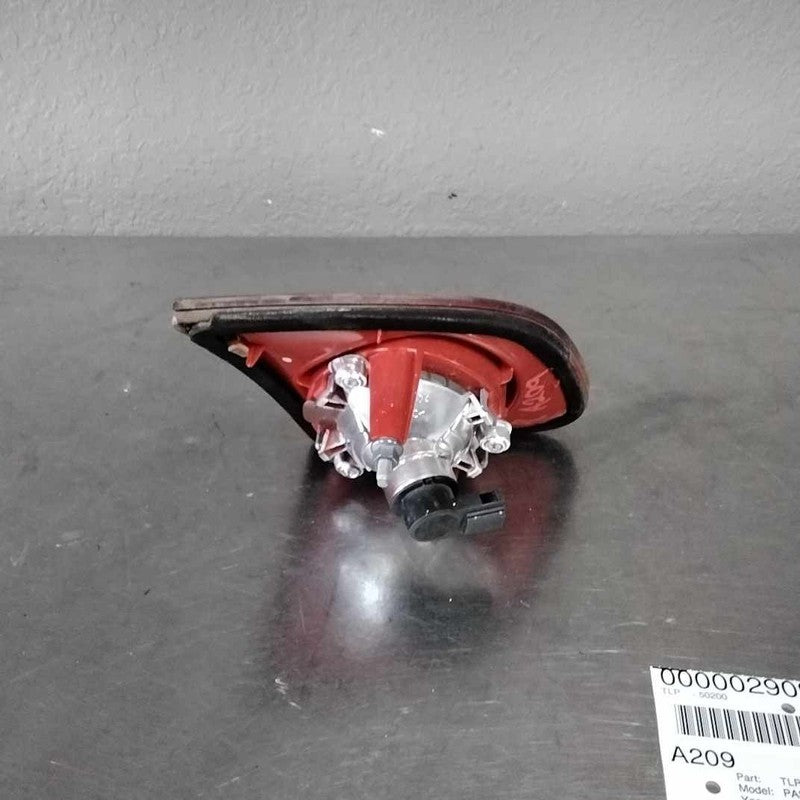 Tail Light Assembly VW PASSAT Right 06 07 08 09 10