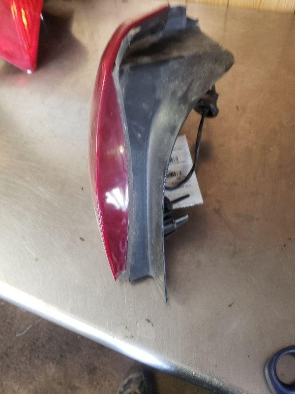 Tail Light Assembly FORD TAURUS Left 04 05 06 07