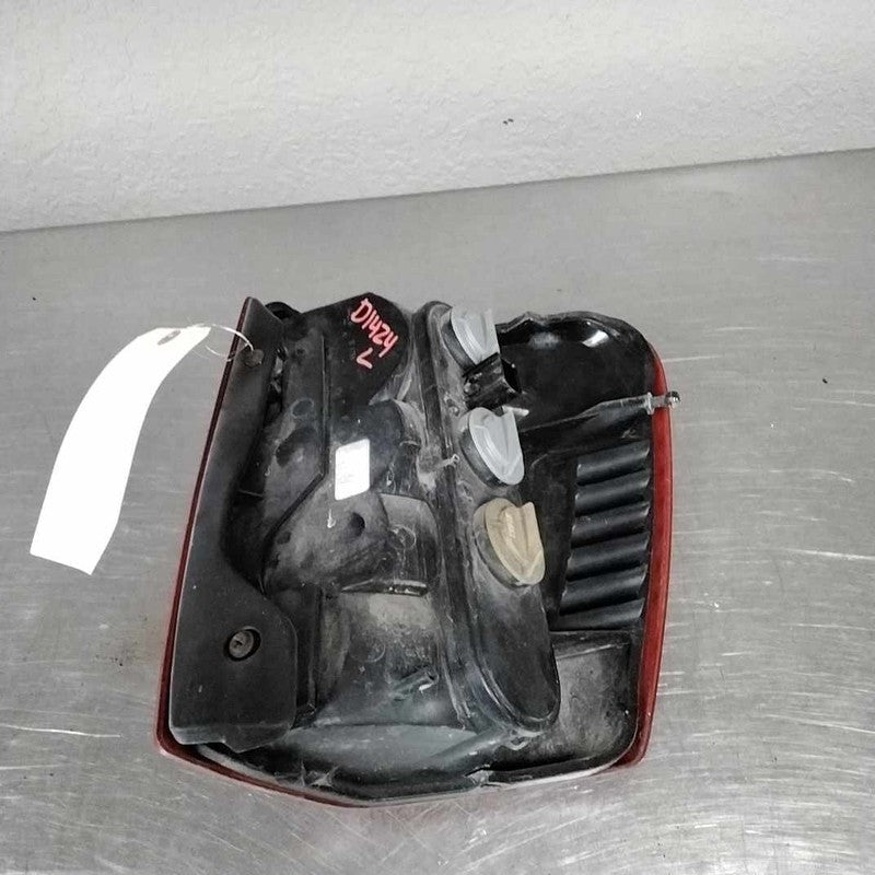 Tail Light Assembly JEEP GRAND CHEROKEE Left 99 00 01 02 03