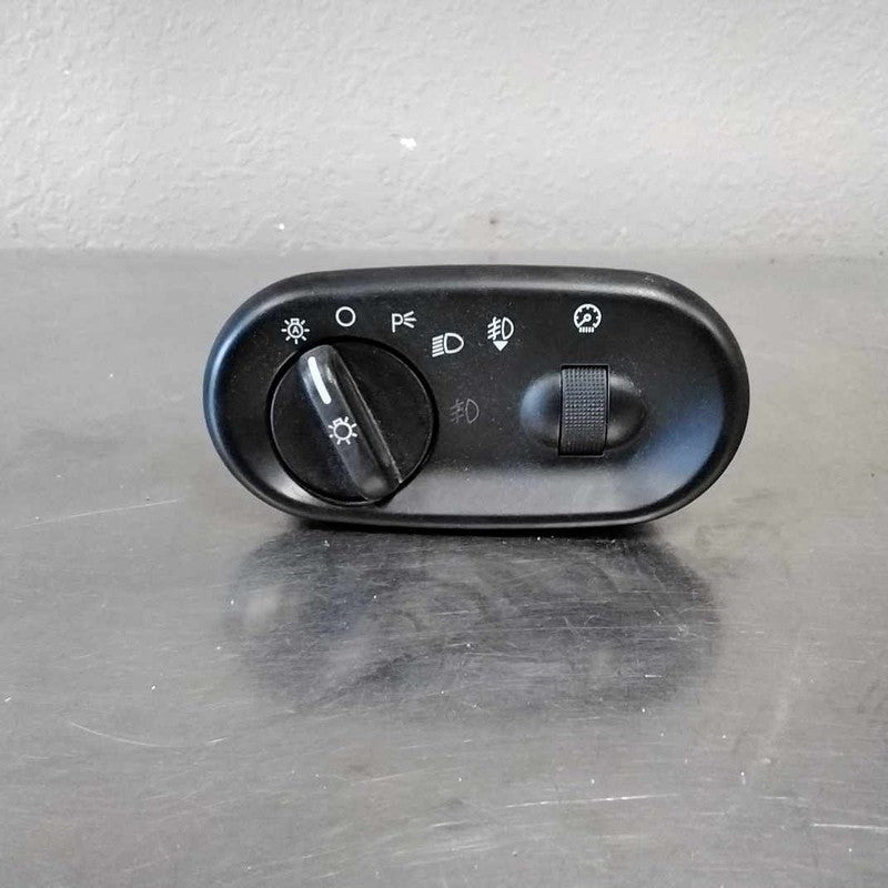 2003-2006 Headlight Switch (dash Mtd) Ford Expedition