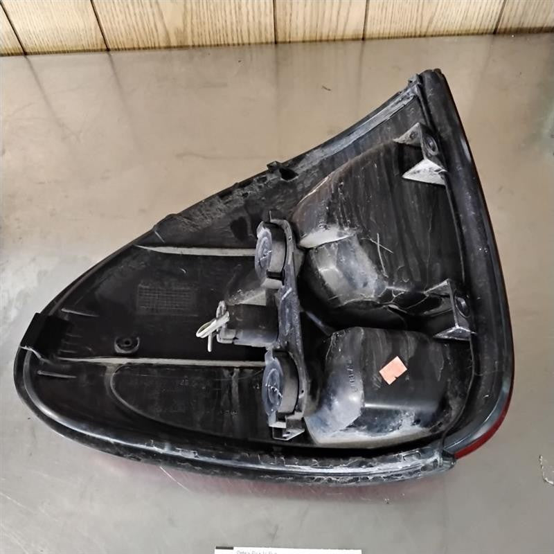 Tail Light Assembly DODGE CARAVAN Left 04 05 06 07