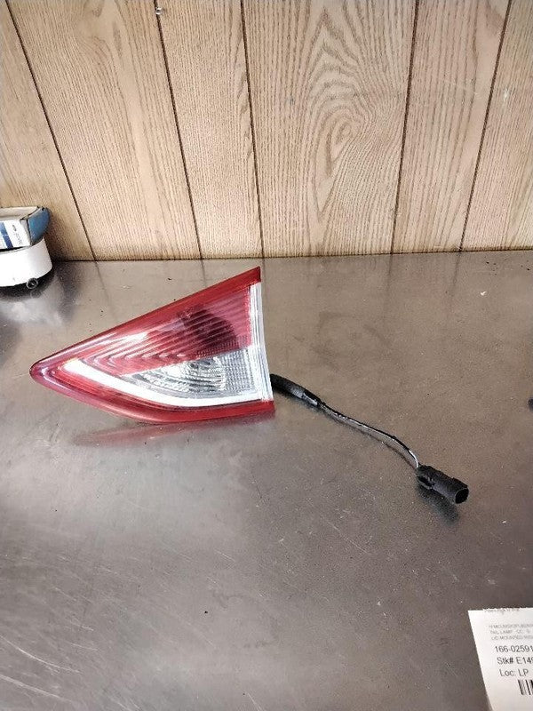 Tail Light Assembly FORD ESCAPE Right 13 14 15 16