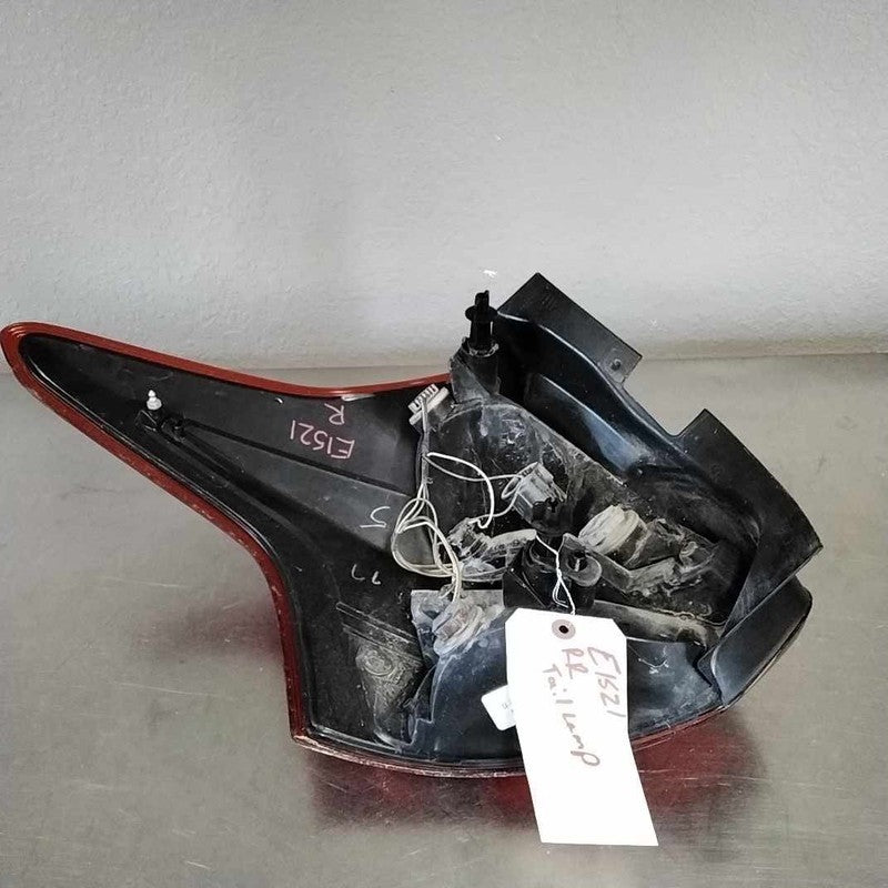 Tail Light Assembly FORD FOCUS Right 12 13 14