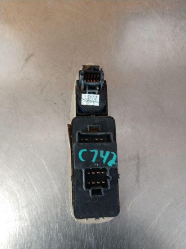 Door Switch Front BUICK RENDEZVOUS 04 05 06 07