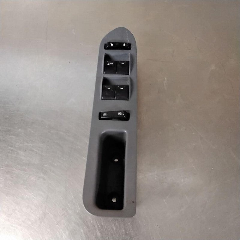 Door Switch Front FORD 500 05 06 07