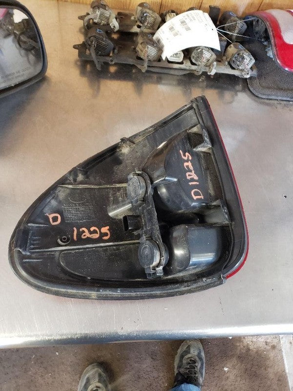 Tail Light Assembly DODGE CARAVAN Left 04 05 06 07