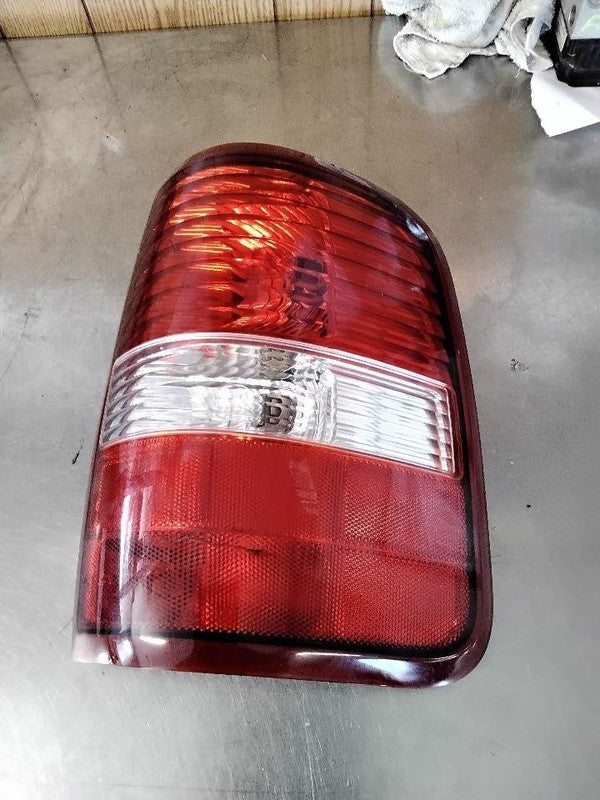 Tail Light Assembly FORD PICKUP F150 Right 04 05 06 07 08
