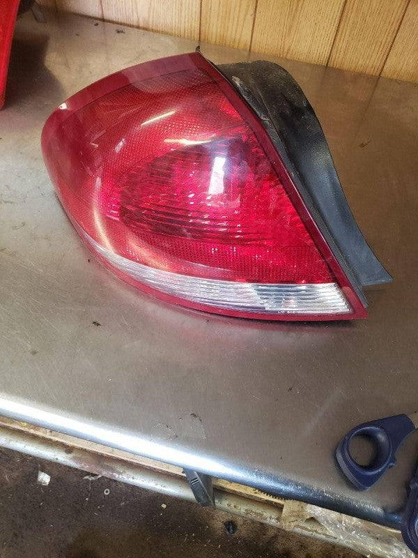 Tail Light Assembly FORD TAURUS Left 04 05 06 07