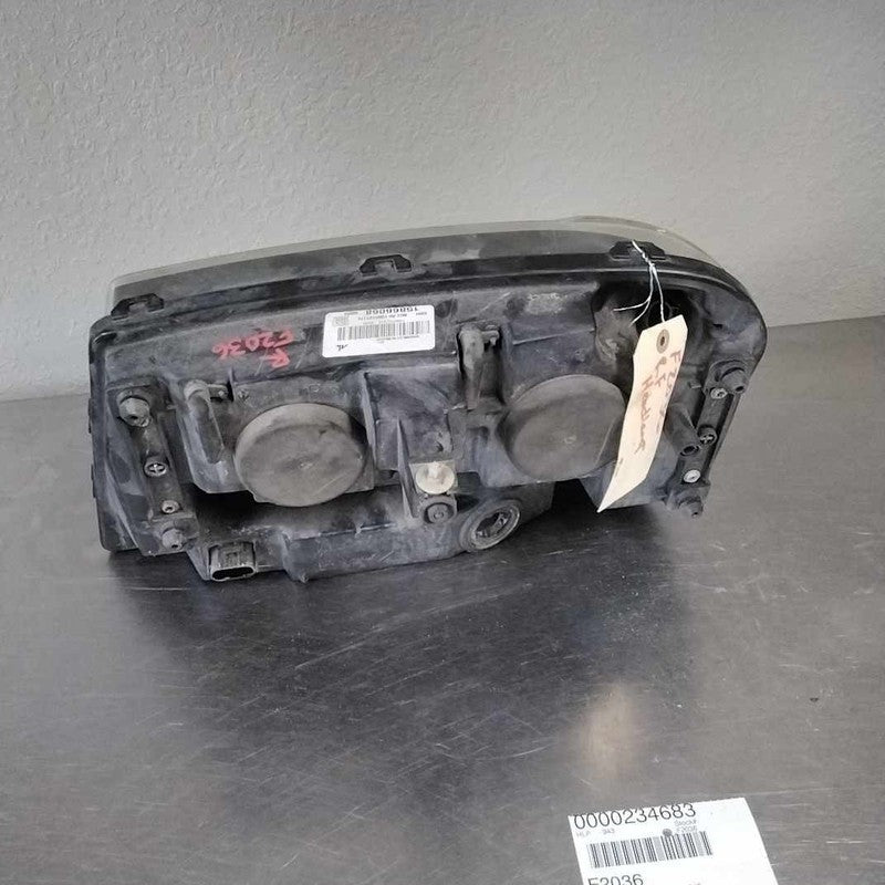 Headlamp Assembly TRAILBLAZER Right 06 07 08 09