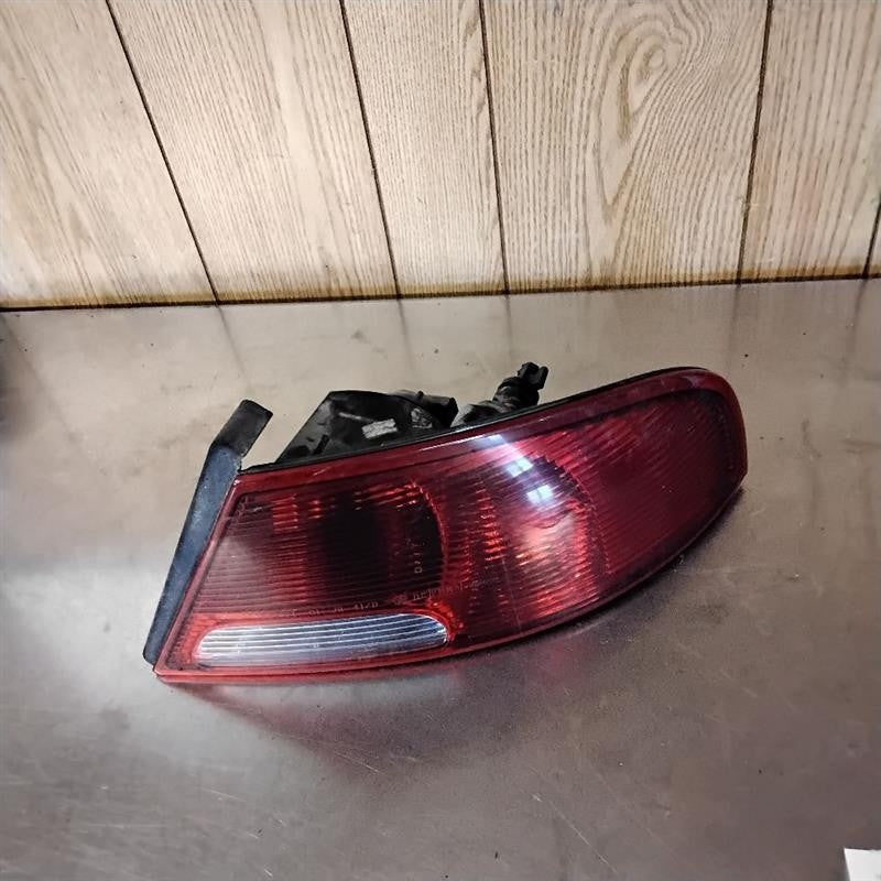 Tail Light Assembly DODGE STRATUS Right 01 02 03 04 05 06