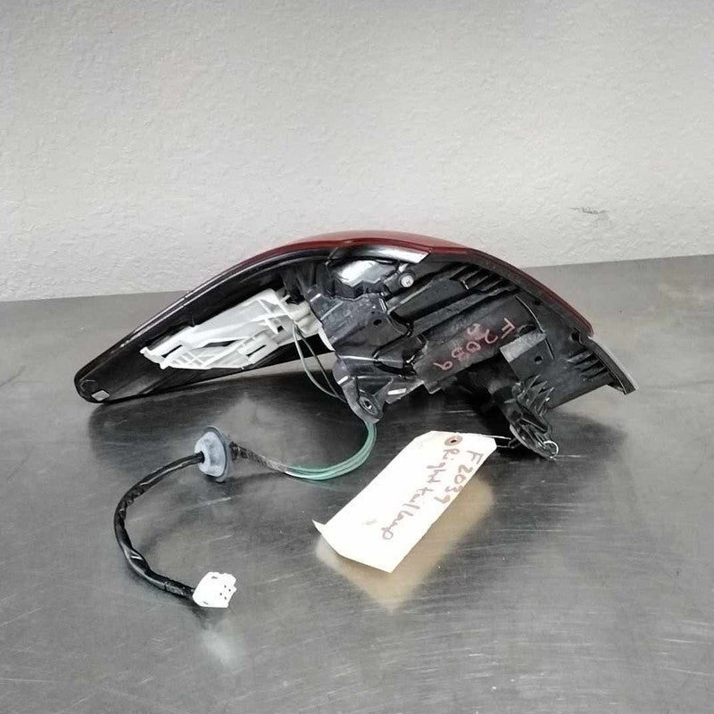 2010-2014 Subaru Legacy Right Tail Light Assembly OEM#84912AJ09A