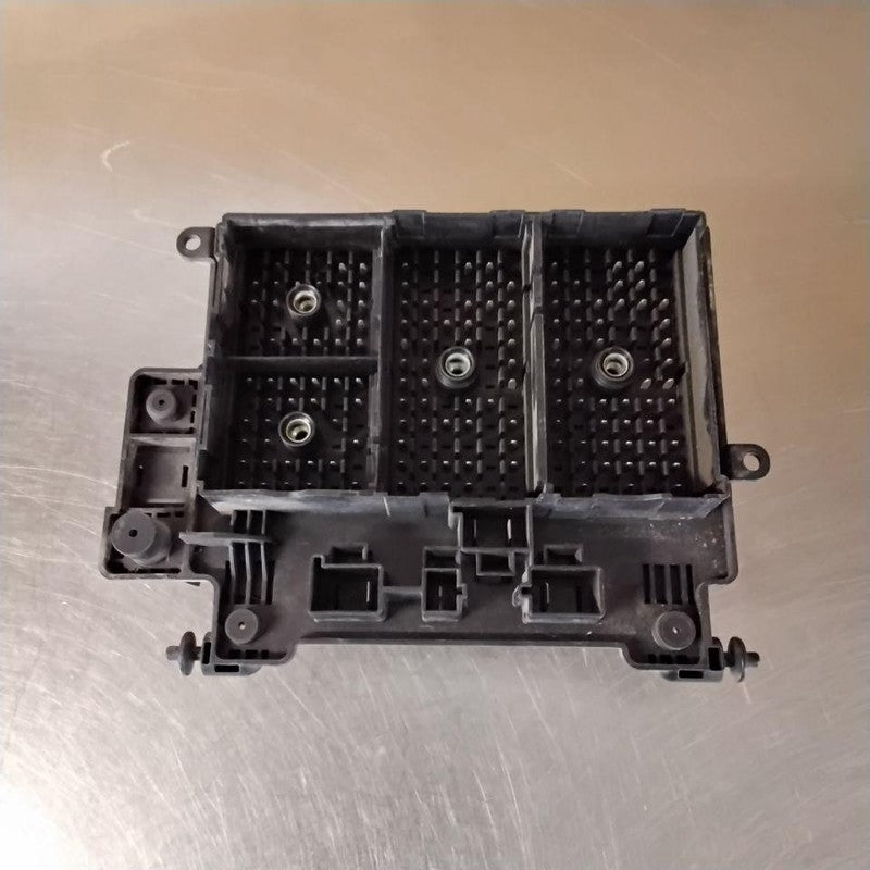 2001-2002 Chevrolet Silverado 2500 Engine Fuse Box OEM#15328827