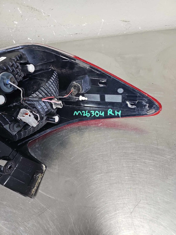 2018-2019 Subaru XV Crosstrek Right Quarter Tail Light Assembly OEM# 8