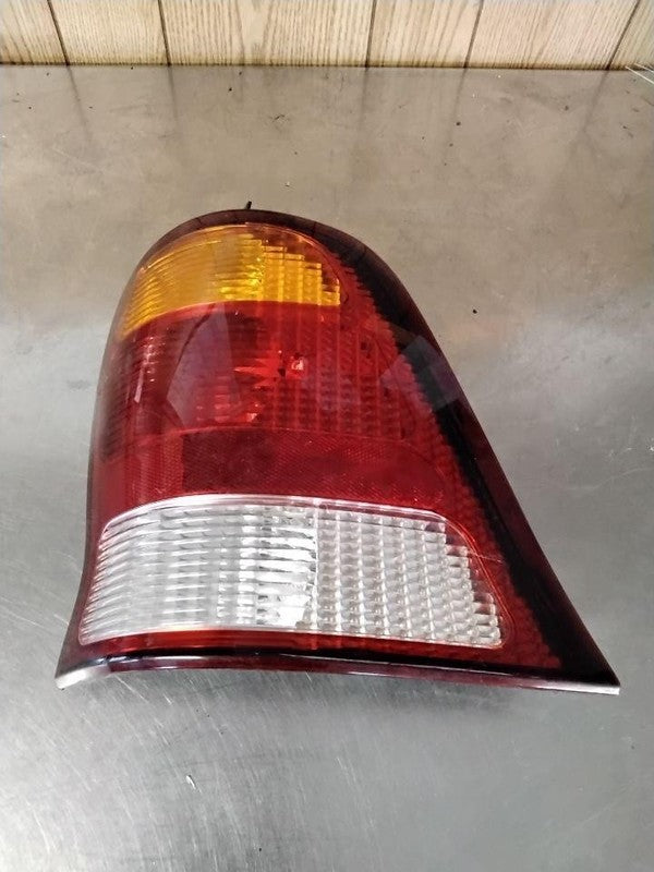 Tail Light Assembly FORD WINDSTAR Right 99 00 01 02 03