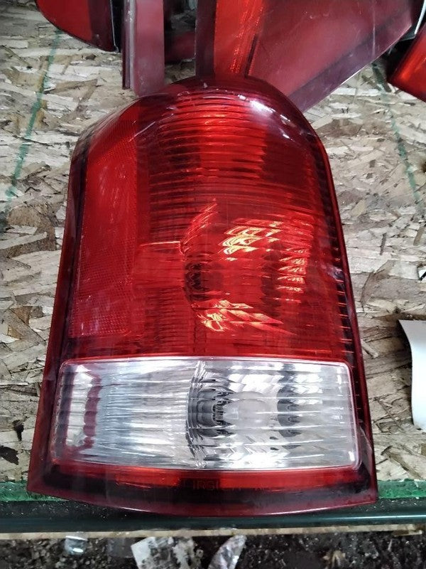 Tail Light Assembly SATURN VUE Left 02 03 04 05 06 07