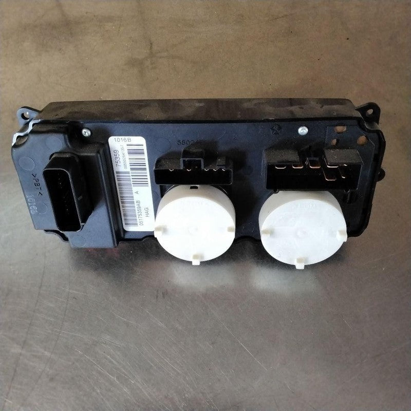 Heater A/c Control CHRYSLER TOWN CNTRY 04 05 06 07