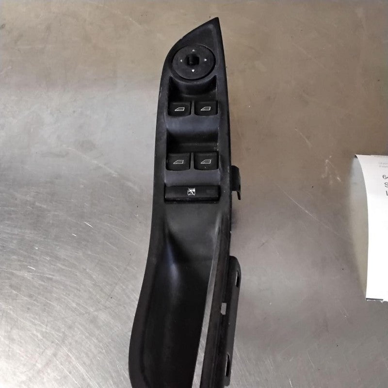 Door Switch Front FORD FOCUS 12 13 14 15 16 17 18