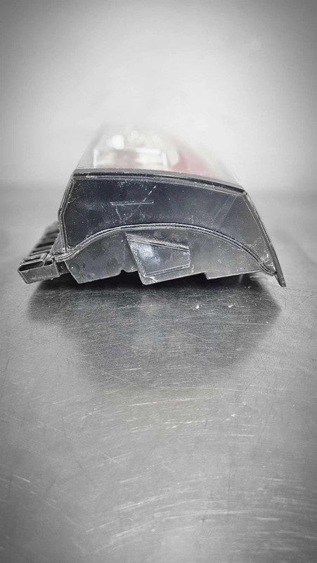 2015-2020 GMC Yukon Denali XL 1500 Right Tail Light Assembly OEM# 8453
