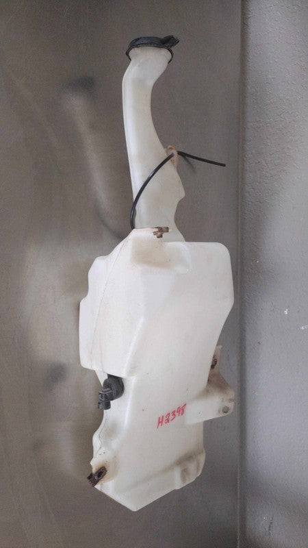 2007-2013 Chevrolet Silverado 1500 Washer Bottle OEM#22880826