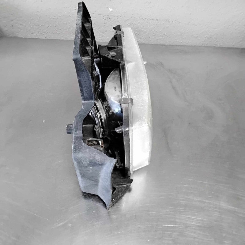 1995-2005 GMC Safari Right Headlamp Assembly OEM#16524092