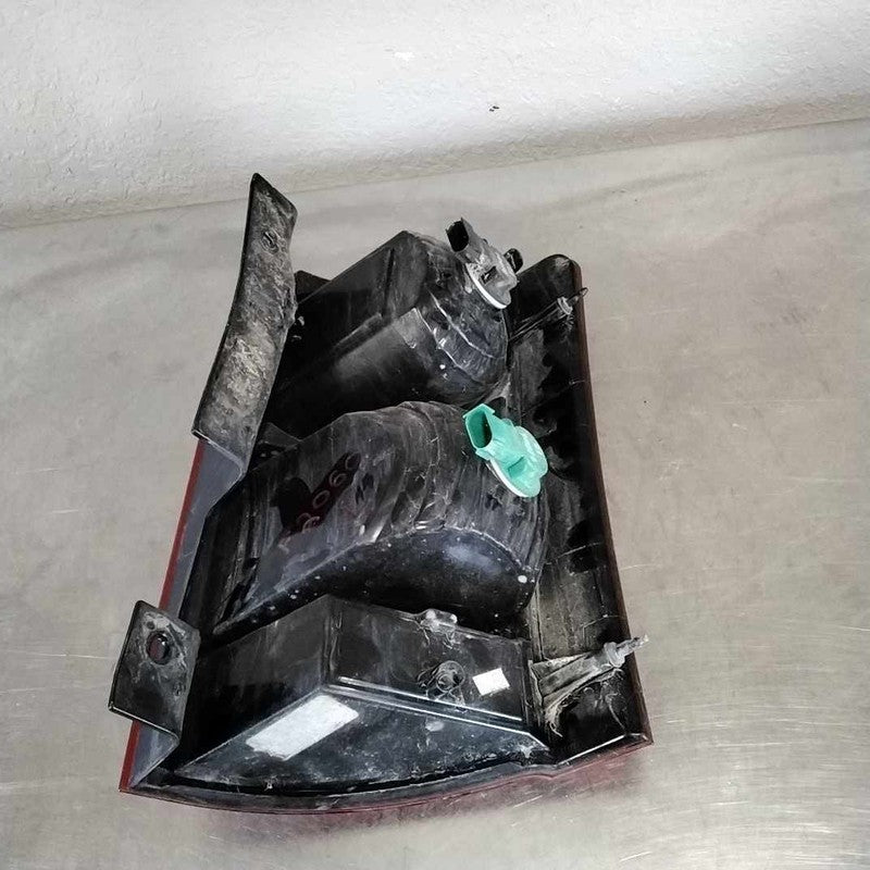 Tail Light Assembly CHRYSLER TOWN CNTRY Left 08 09 10