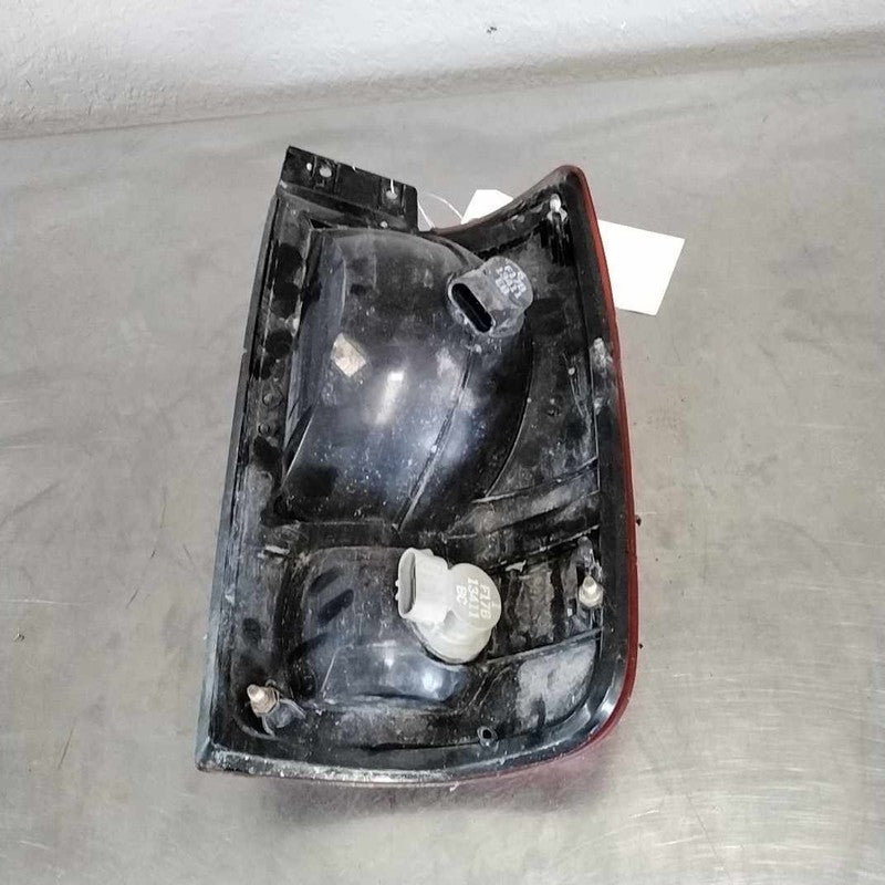 Tail Light Assembly FORD EXPEDITION Left 97 98 99 00 01 02