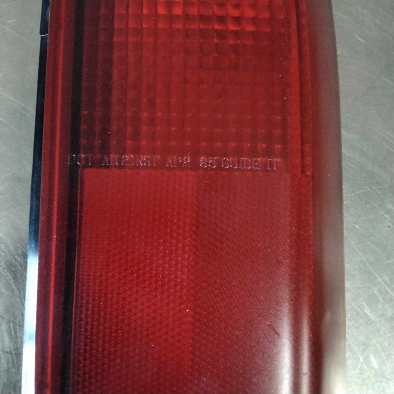 1985-2005 GMC Safari Right Tail Light Assembly