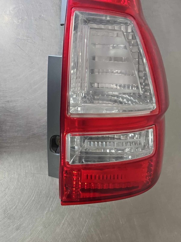 2007-2011 Honda CRV Right Tail Light Assembly OEM# 33501SWAA02