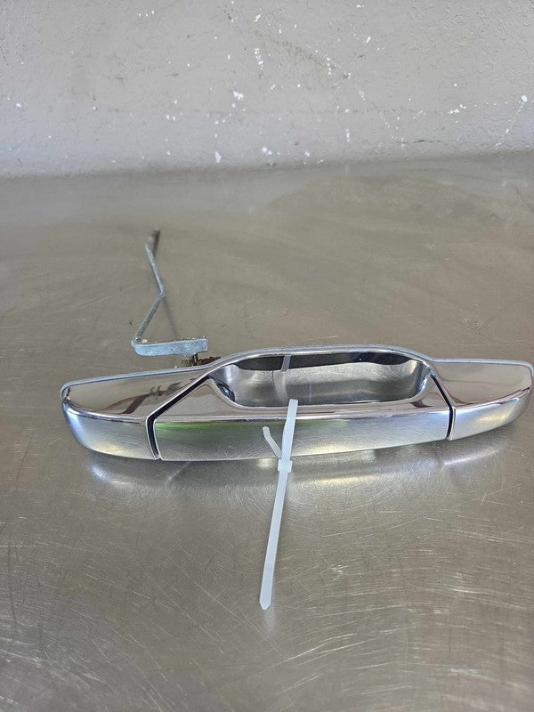 Outside Door Handle CHEVY TAHOE Right 07 08 09 10 11 12 13 14