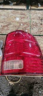 Tail Light Assembly FORD EXPLORER Right 02 03 04 05