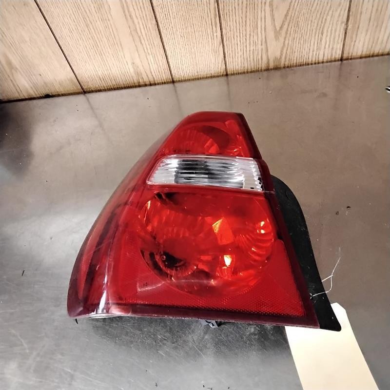 Tail Light Assembly CHEVY MALIBU Left 04 05 06 07 08