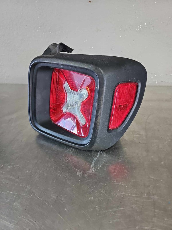 2015-2023 Jeep Renegade Right Tail Light Assembly OEM# 68429880AA