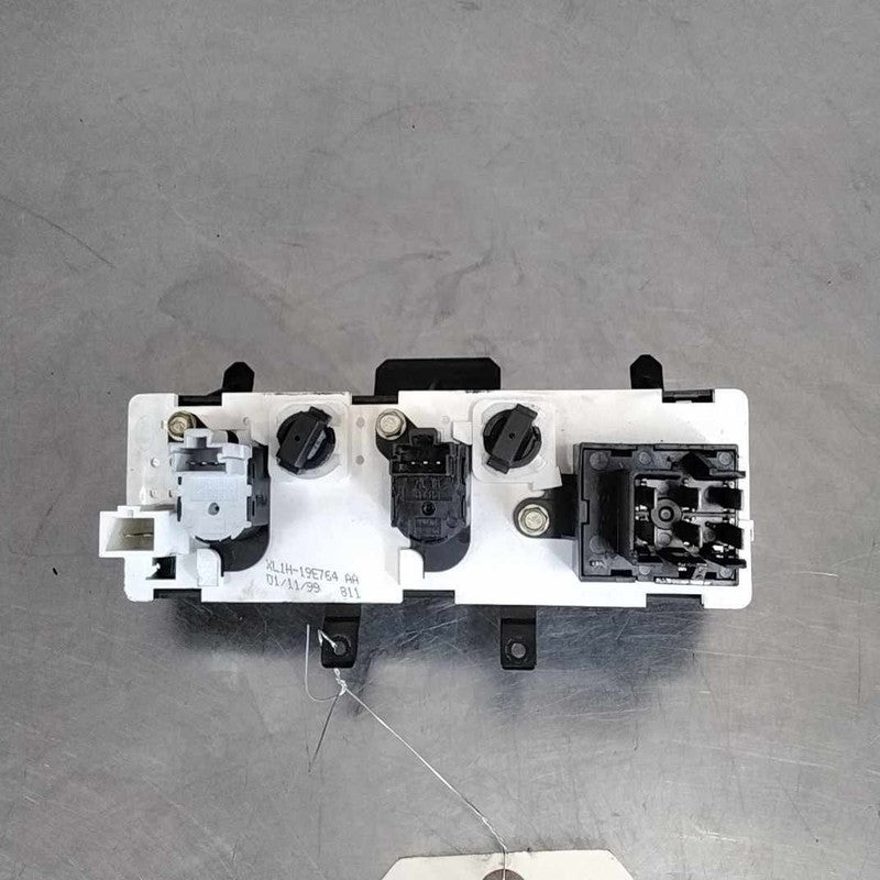 Heater A/c Control FORD EXPEDITION 99 00 01 02