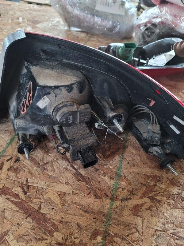 Tail Light Assembly DODGE STRATUS Left 01 02 03 04 05 06