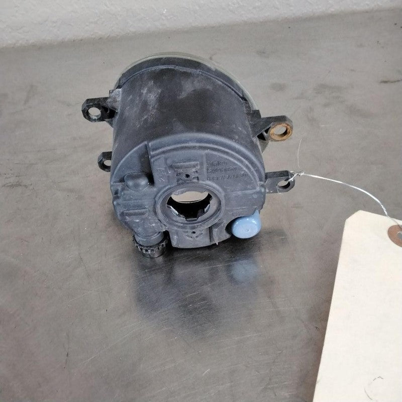 Fog/mark/park/turn Light/lamp PONTIAC VIBE Right 09 10