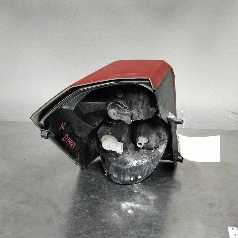 Tail Light Assembly DODGE CALIBER Right 07