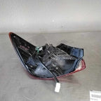 Tail Light Assembly TOYOTA AVALON Right 05 06 07 10
