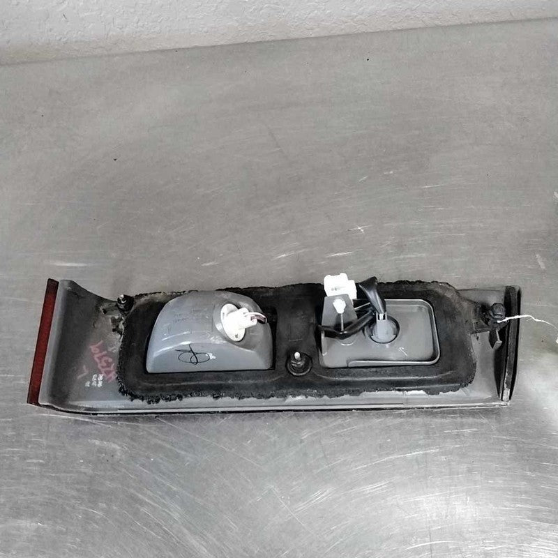 1997-1999 Left Tail Light Assembly Toyota Camry