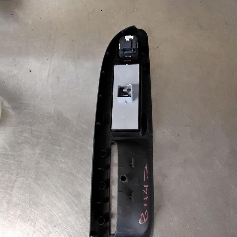 Door Switch Front VW PASSAT 06 07 08 09 10 12 13 14 15 16 17 18 19 20 