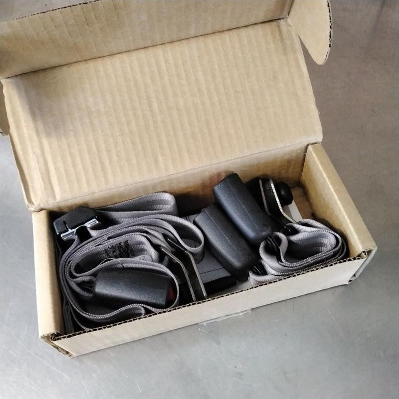 Rear Seat Belt FORD F250 SD PICKUP Left 99