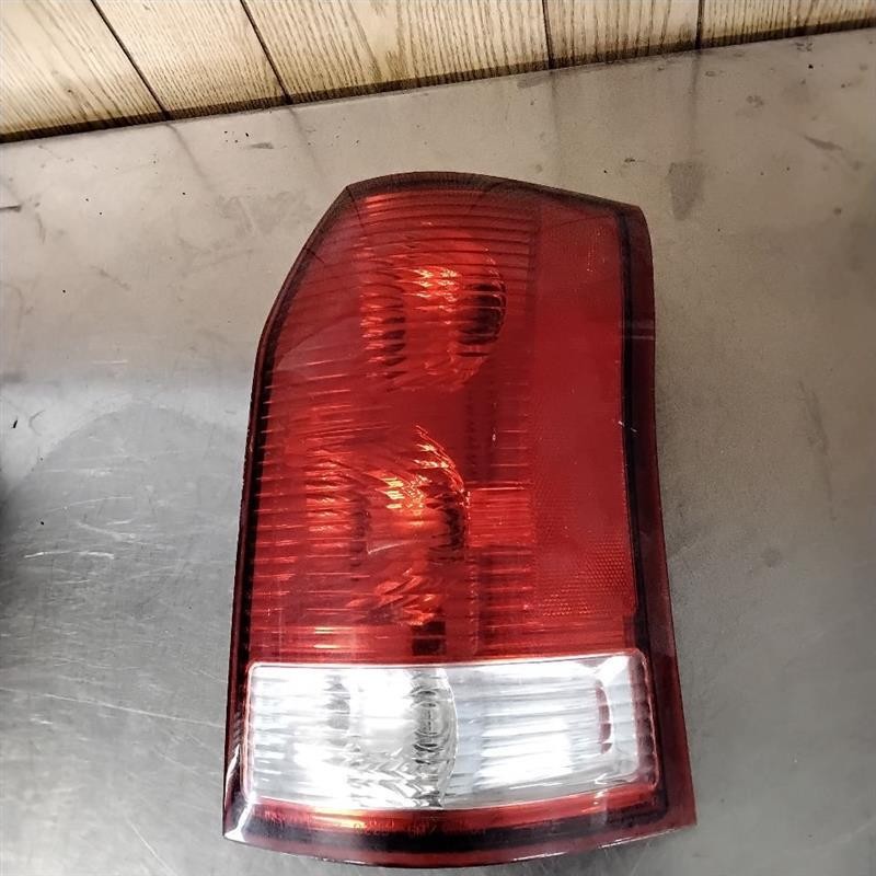 Tail Light Assembly SATURN VUE Right 02 03 04 05 06 07