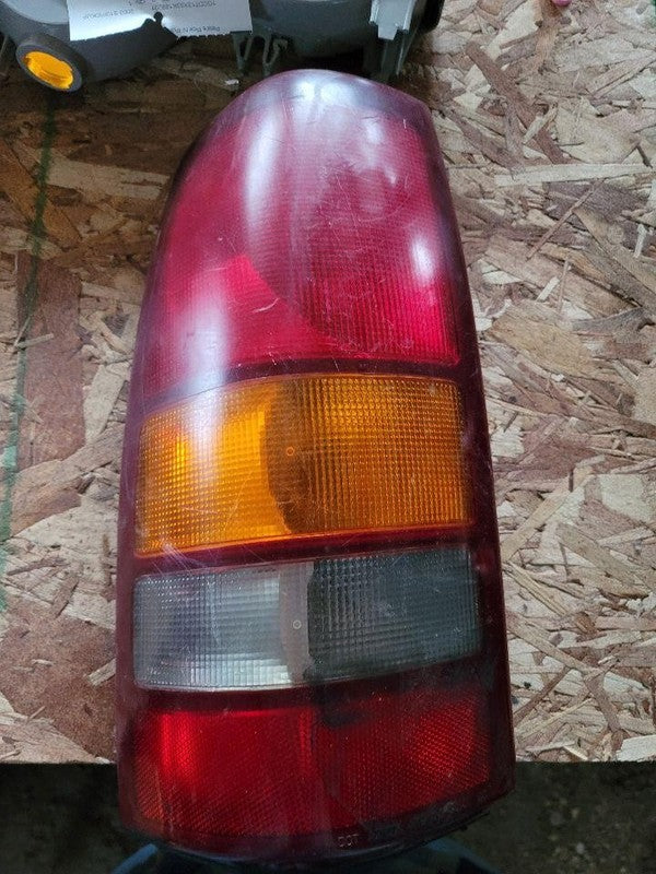 Tail Light Assembly CHEVY SILVERADO 1500 Left 99 00 01 02