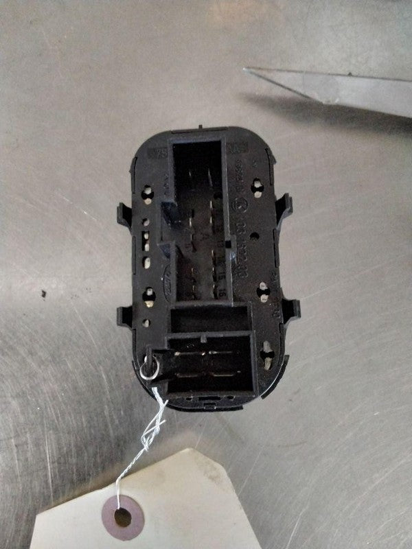Door Switch Front FORD FOCUS 00 01 02 03 04 05 06 07