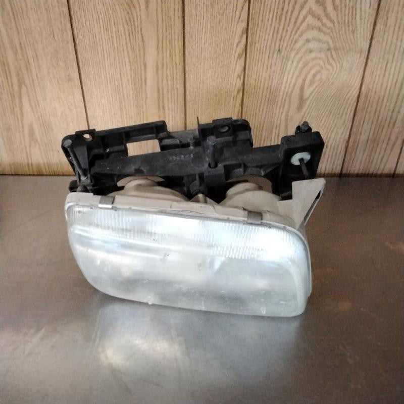Headlamp Assembly CADILLAC ESCALADE Right 99 00