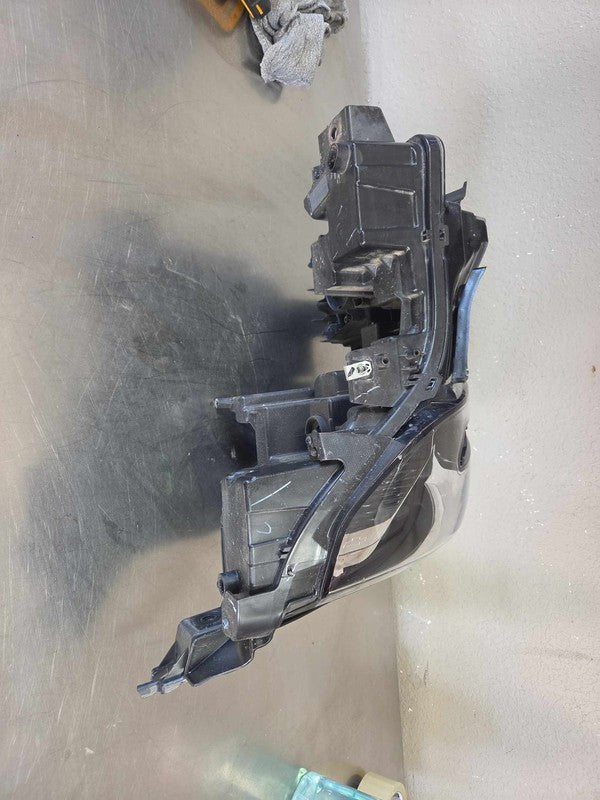2021-2024 Chevy Tahoe Left Headlamp Assembly OEM# 85123917