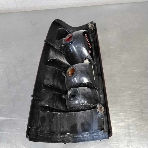 2004-2007 Right Tail Light Assembly GMC Sierra 2500