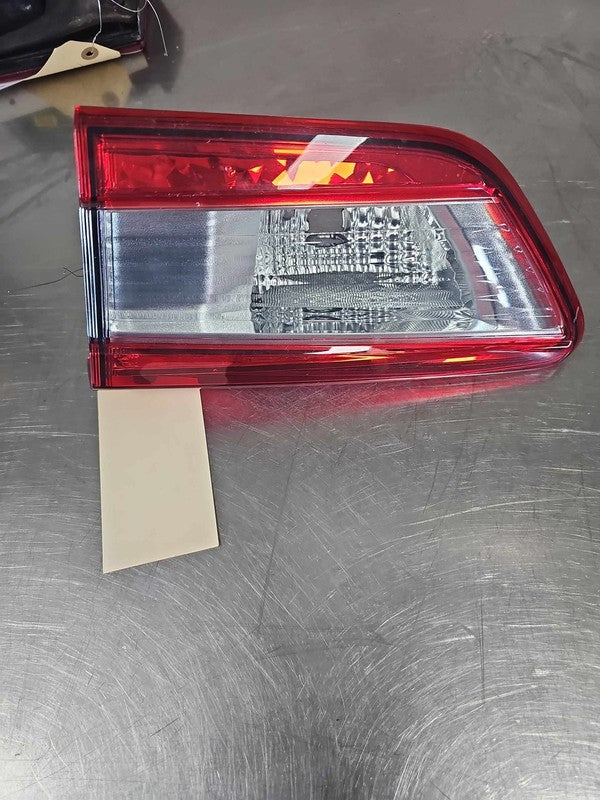 2018-2019 Subaru XV Crosstrek Right Liftgate Tail Light Assembly OEM# 