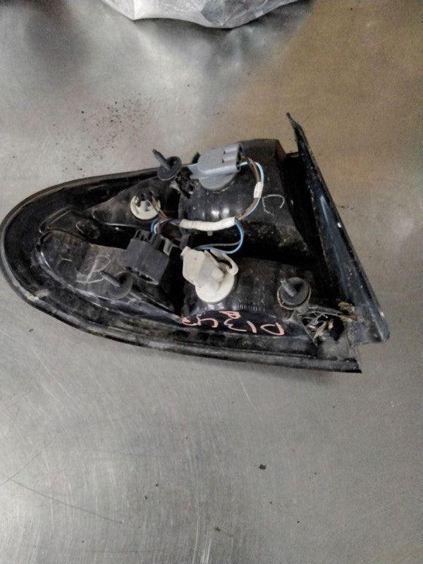 Tail Light Assembly OLDS ALERO Right 99 00 01 02 03 04