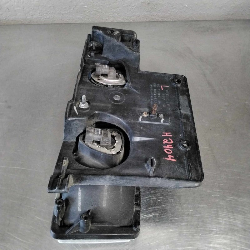 1995-2005 GMC Safari Left Headlamp Assembly OEM#16524091