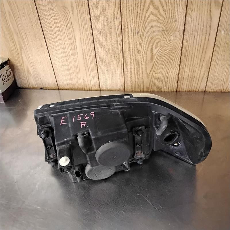Headlamp Assembly GMC ENVOY Right 02 03 04 05 06 07 08 09